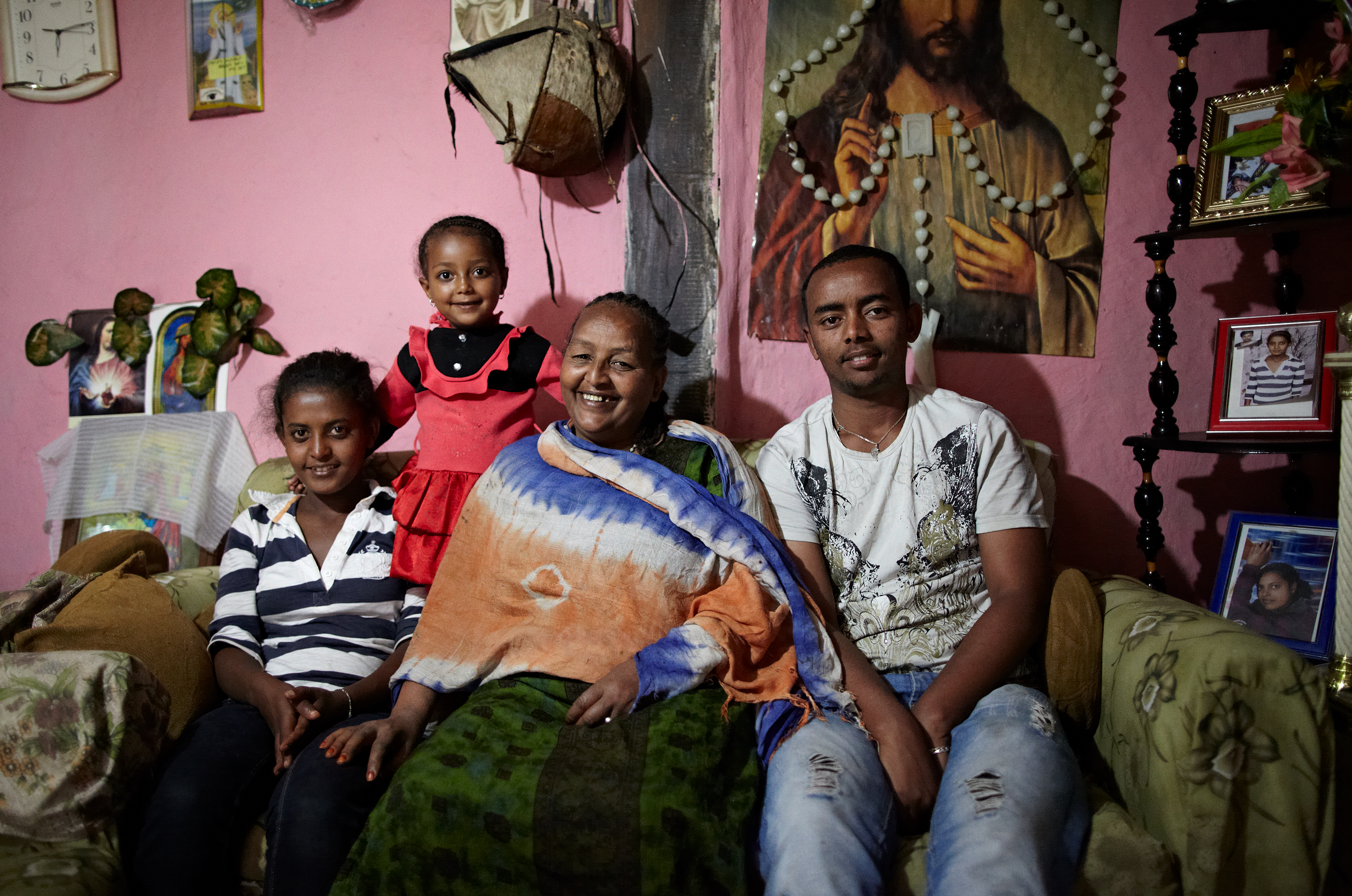 Documentary Photography, Who Lives Here, Ethiopia, Getting to know; Who Lives Here.